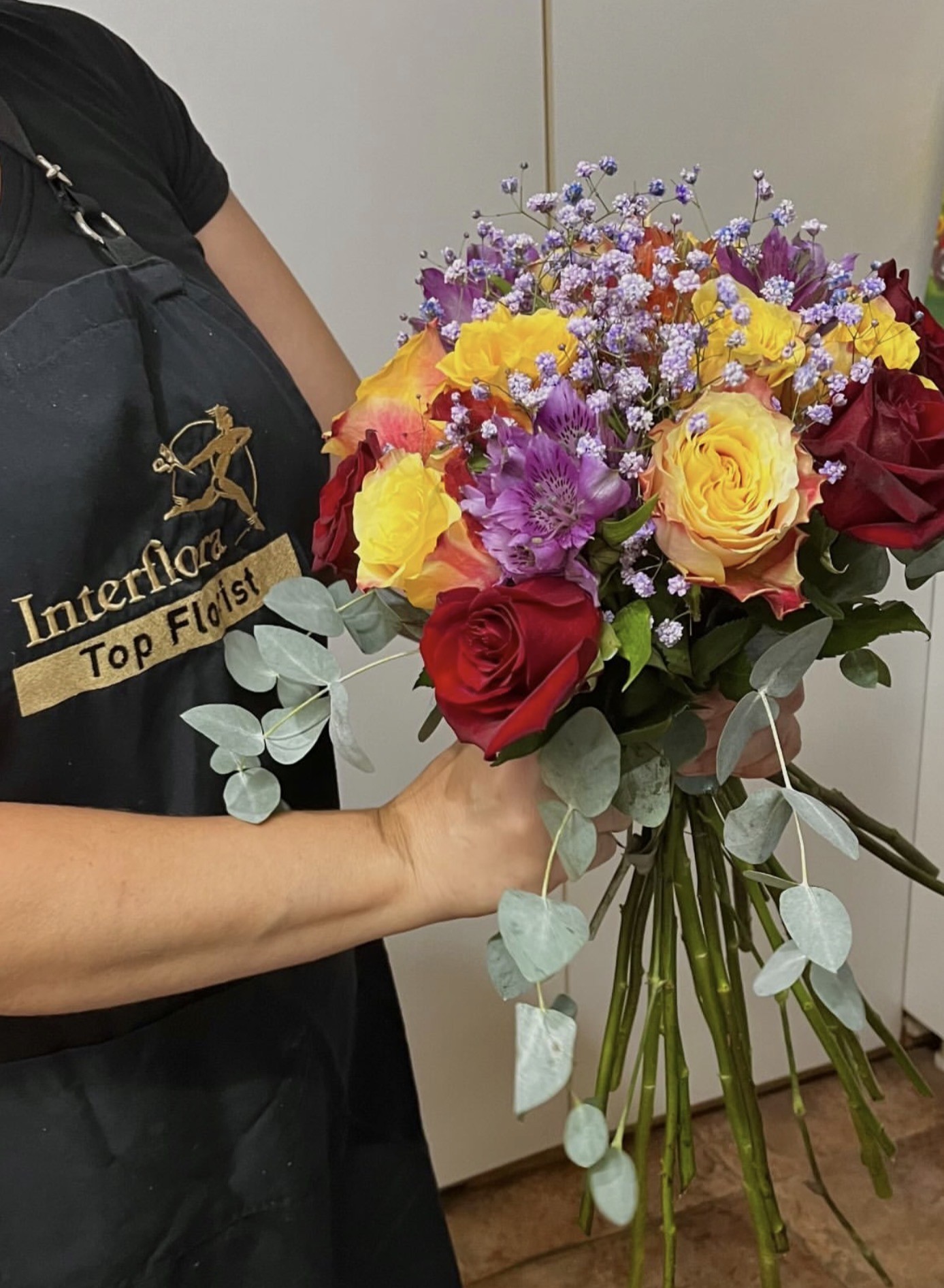 Ανθοσύνθεση από το Roula's Flowers